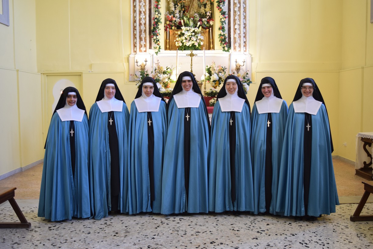 Seven novices profess their vows - Photos to come!